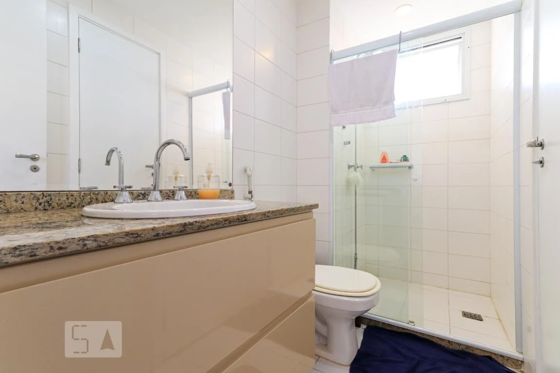 Rental apartment with 4 bedrooms and a glassed-in balcony — photo 61
