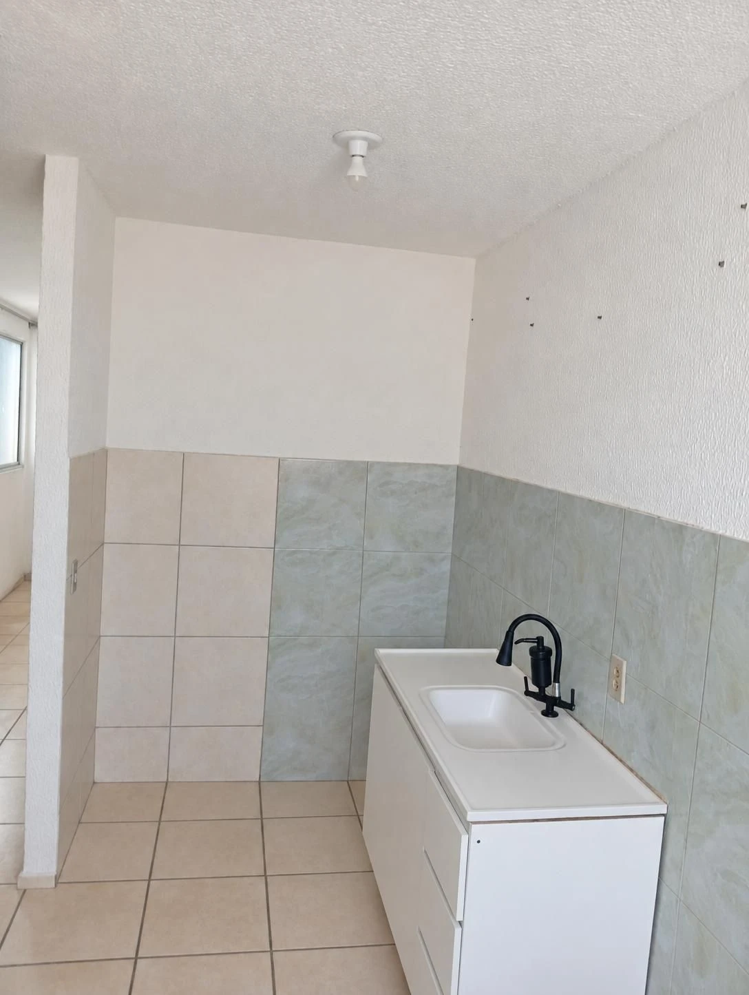 2-bedroom apartment with 1 parking and electric shower — photo 2