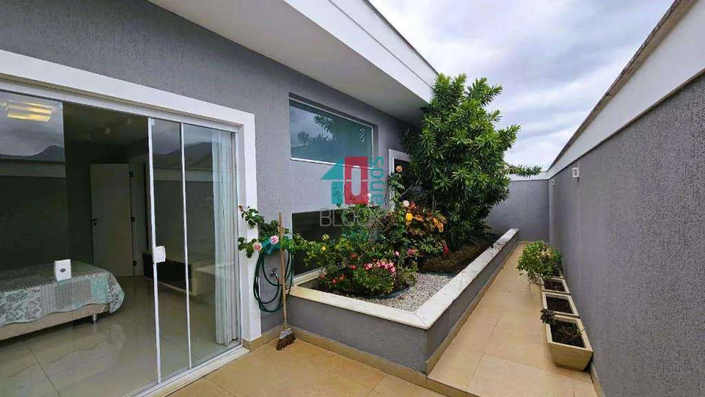 4-bedroom apartment with private garden and 364 m² — photo 12