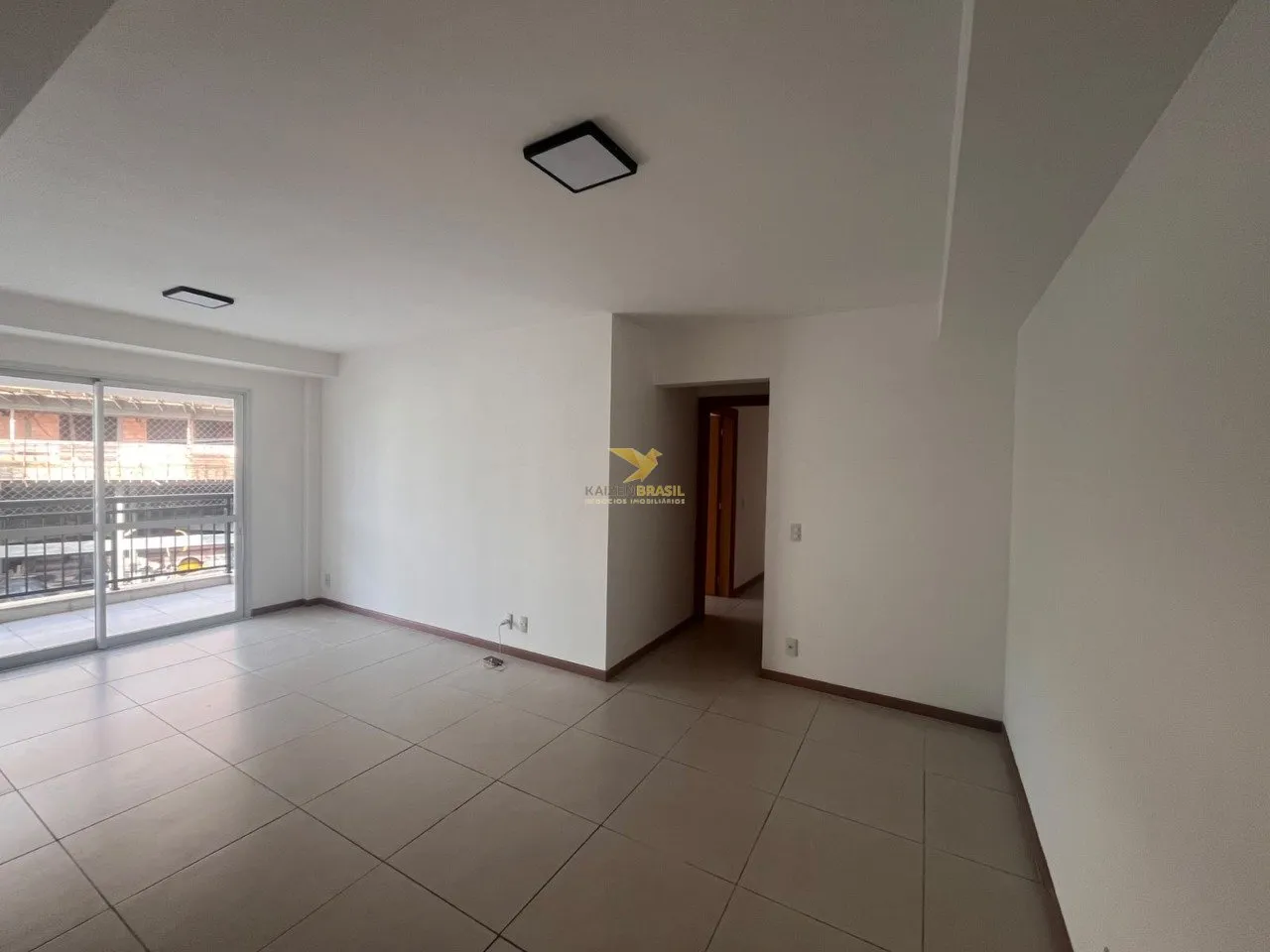 Apartment, 104 m², with a glass-enclosed balcony — photo 2