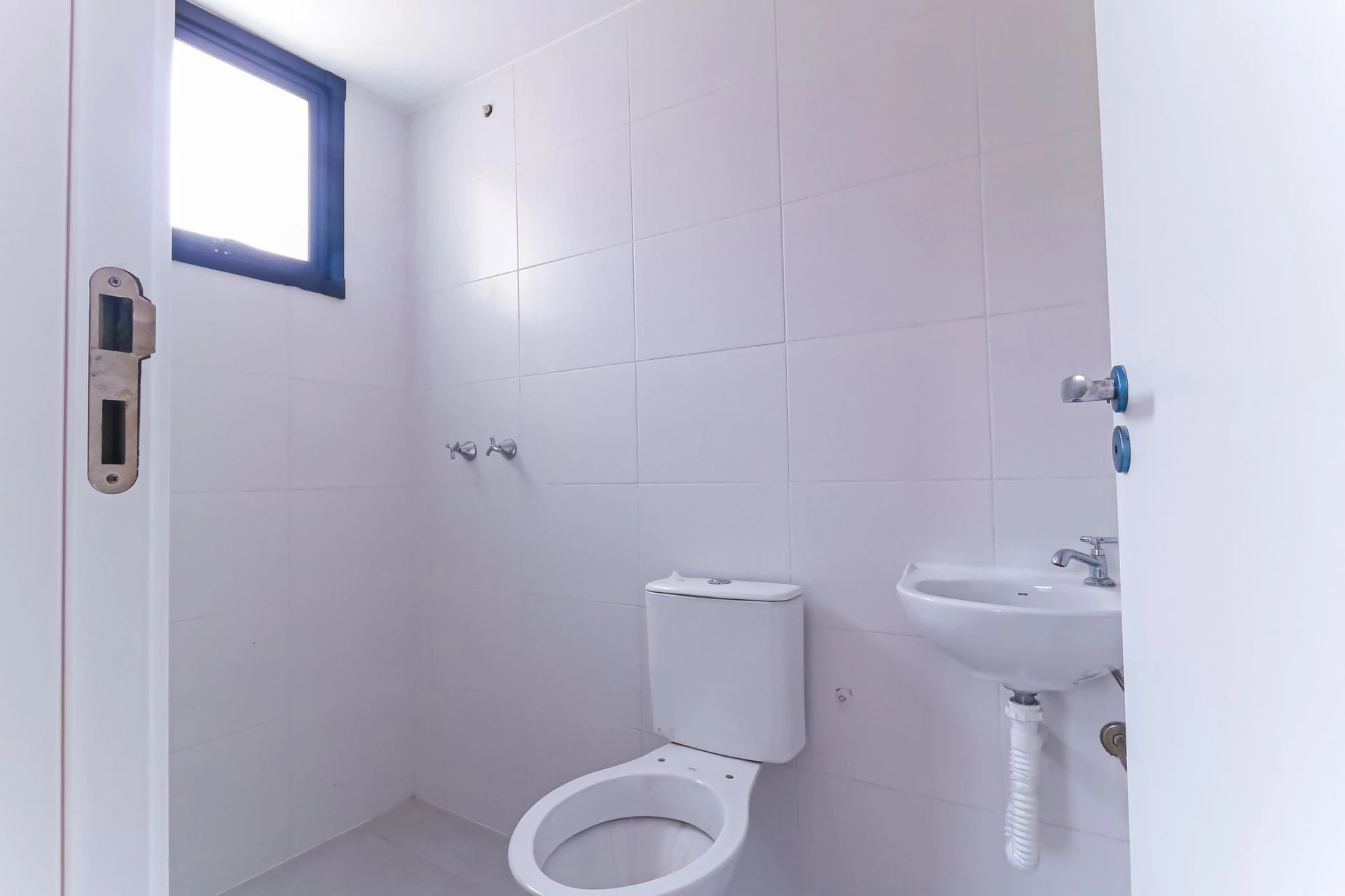 Apartamento de 2 quartos em condomínio com piscina — photo 5