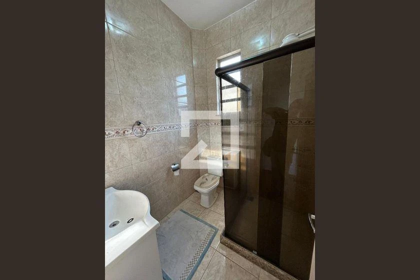 Apartamento com piso de madeira ou laminado, Pilares — photo 19