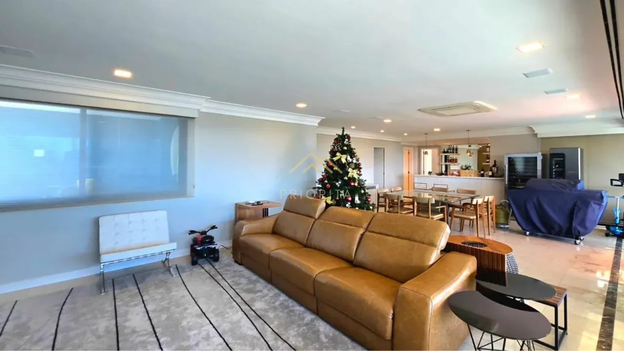 Duplex penthouse with 4 bedrooms and 5 bathrooms — photo 33