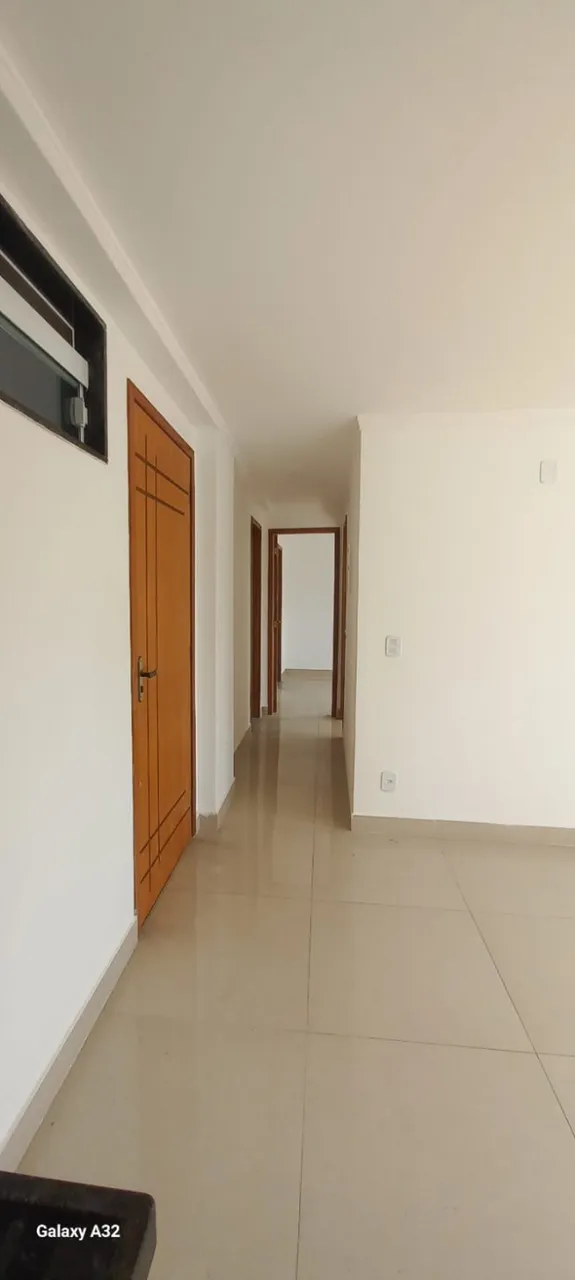 Unfurnished 2-bedroom apartment with 2 bathrooms — photo 17