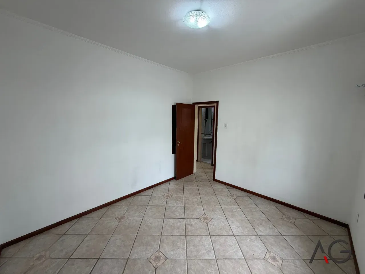 2-bedroom apartment, 60 m² — photo 11