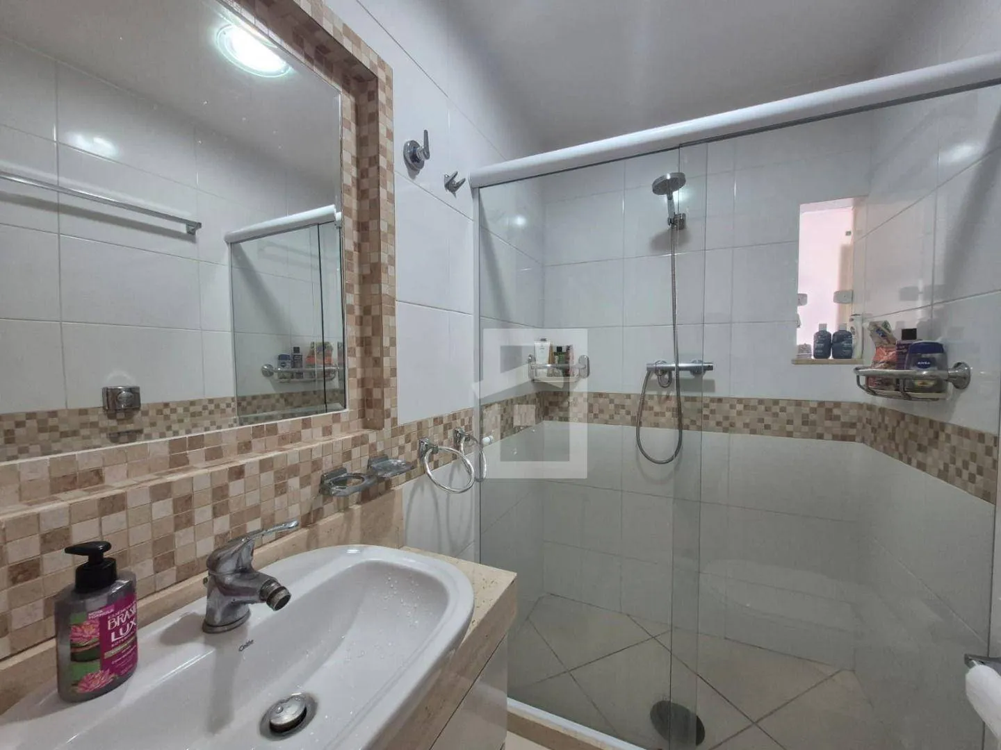 Unfurnished 3-bedroom apartment with a balcony — photo 9