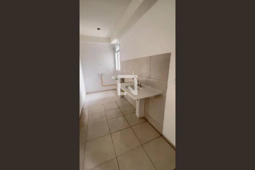 Apartamento de 2 quartos com cozinha fechada e 45 m² — photo 3