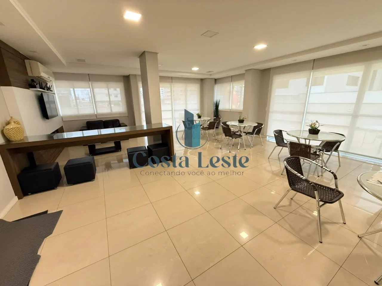 Furnished apartment, 101 m², with a grill on the balcony — photo 26