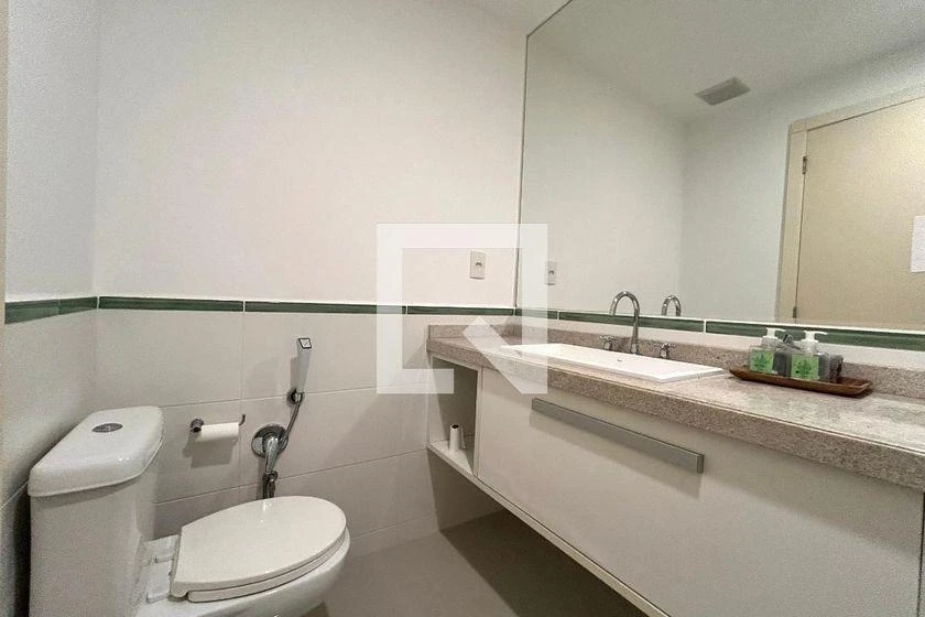 Furnished apartment, 196 m², with a glass-enclosed balcony — photo 20