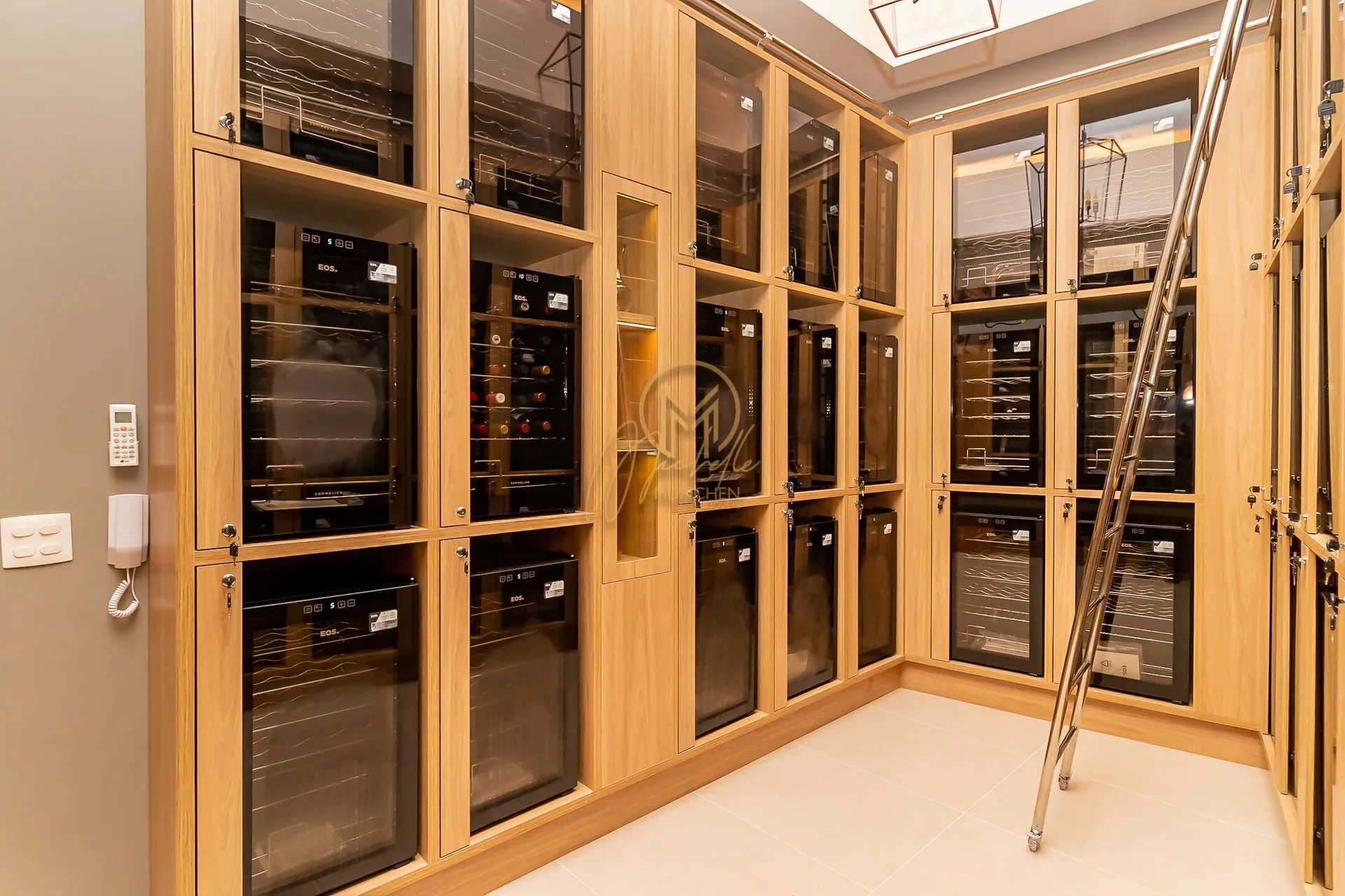 Furnished 462 m² apartment with 4 en-suite rooms — photo 37