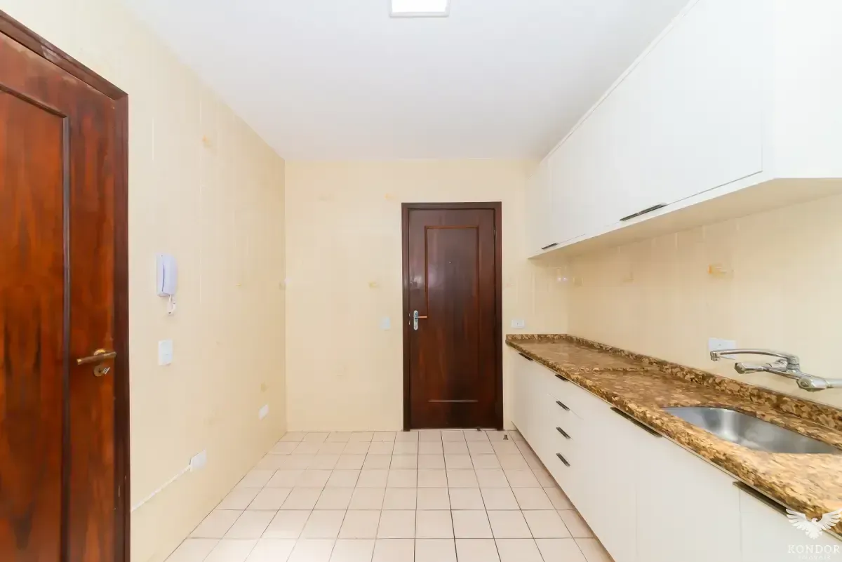 160 m² apartment with 3 bedrooms and 1 en-suite — photo 13