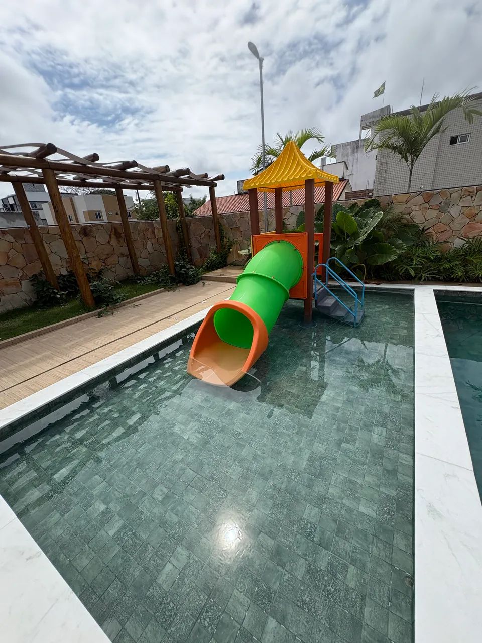 2-bedroom apartment with balcony and 1 parking space — photo 3