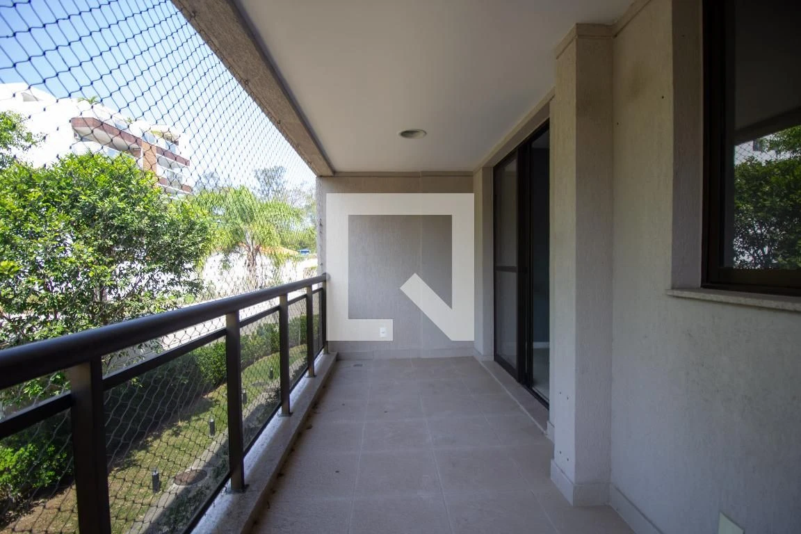 Rental apartment with 2 bedrooms and condo pool access — photo 16