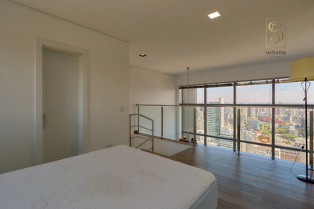 Floor-to-ceiling windows in a one-bedroom apartment, 140 m² — photo 20