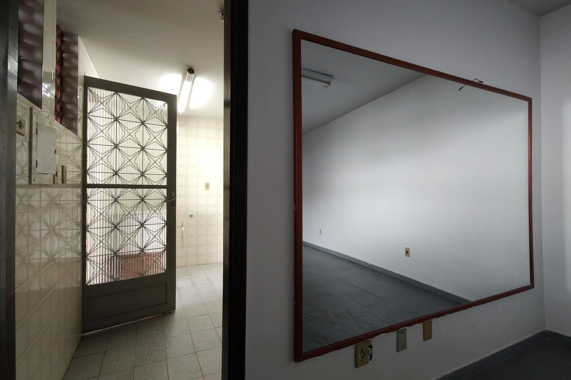 Jacuzzi y 3 dormitorios: casa de 742 m² — photo 124