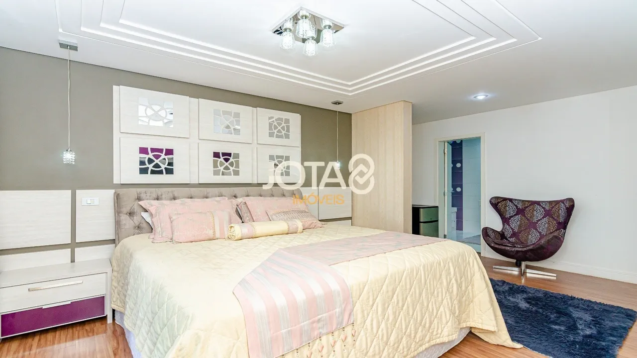 Furnished house with 3 en-suite bedrooms and open kitchen — photo 12