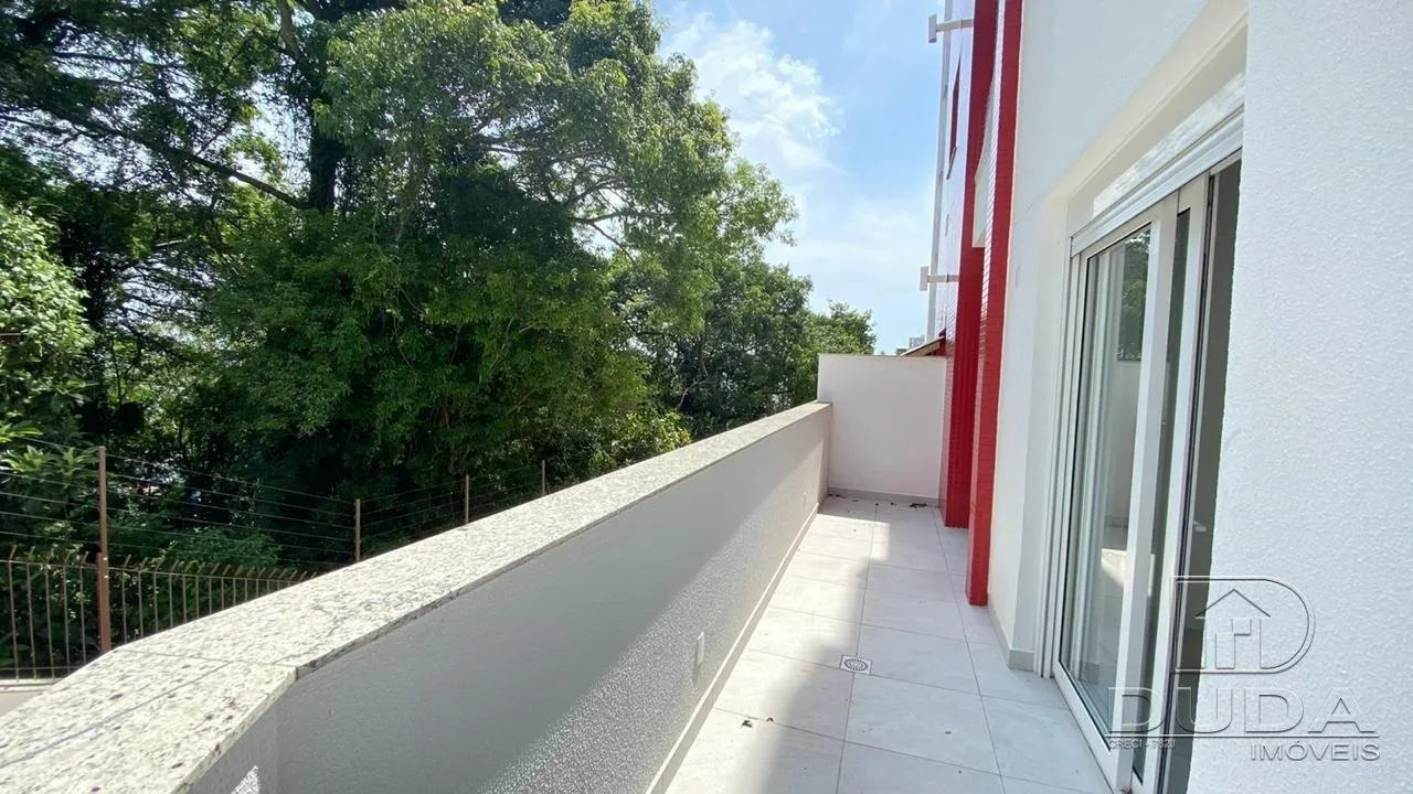 Balcony with a grill in a 2-bedroom apartment, 65 m² — photo 2