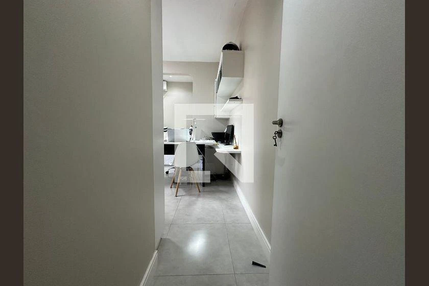 Furnished apartment, 429 m², with floor-to-ceiling windows — photo 8