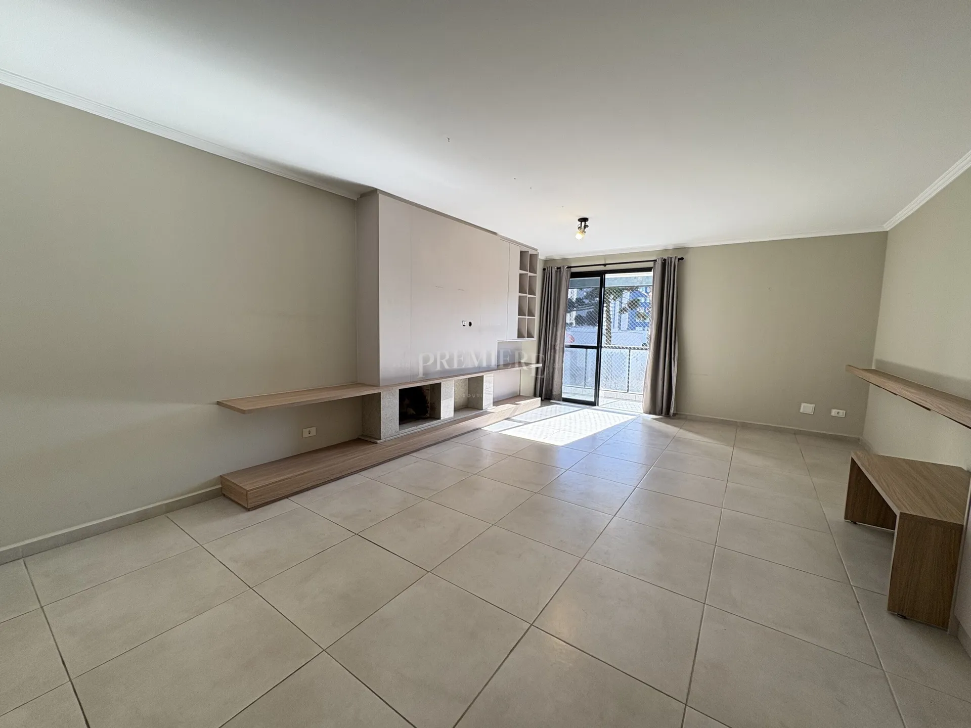 3-bedroom apartment with a home office in Curitiba — photo 9