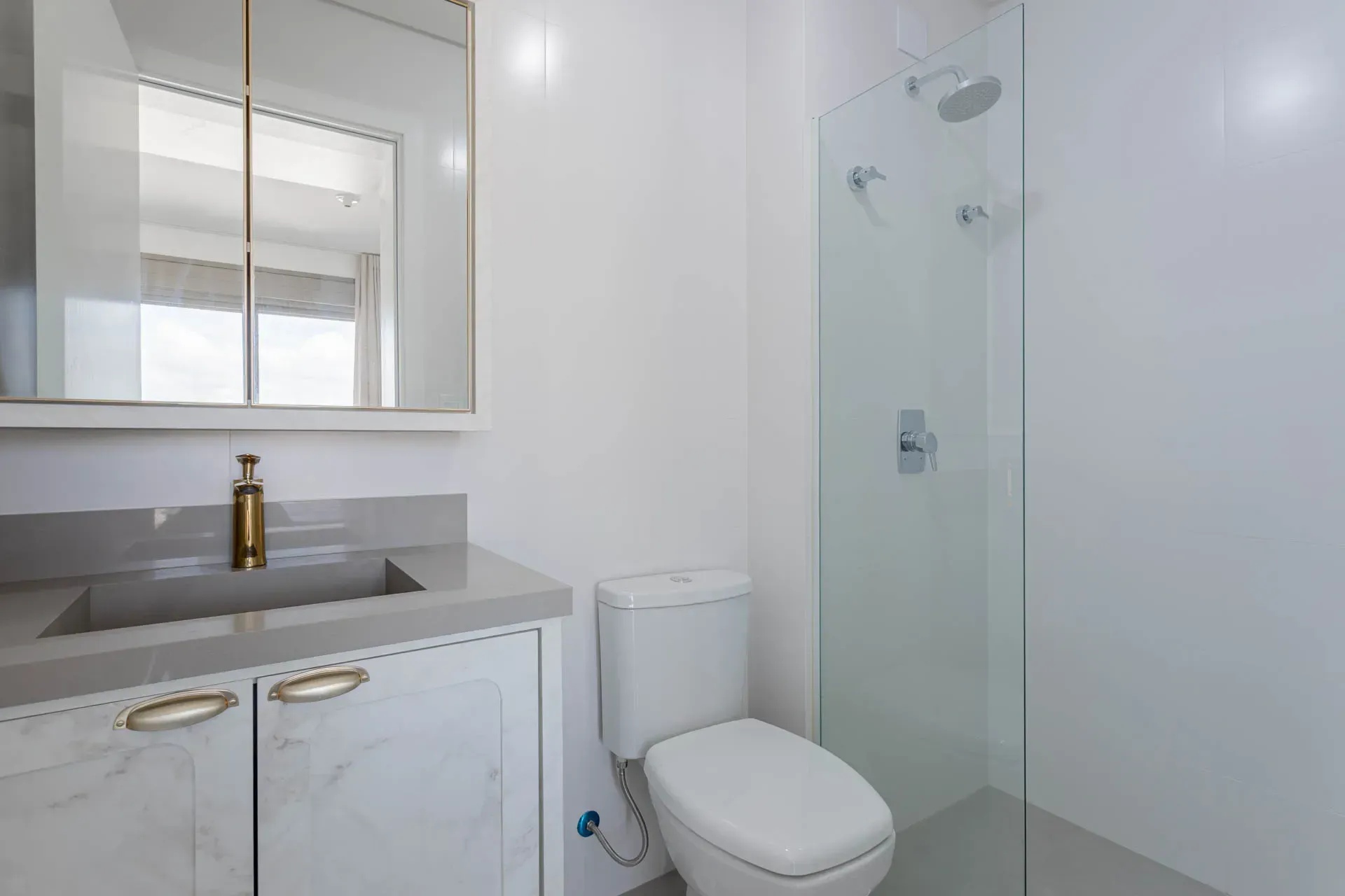 Estudio amueblado de 30 m² con cocina americana a gas — photo 2