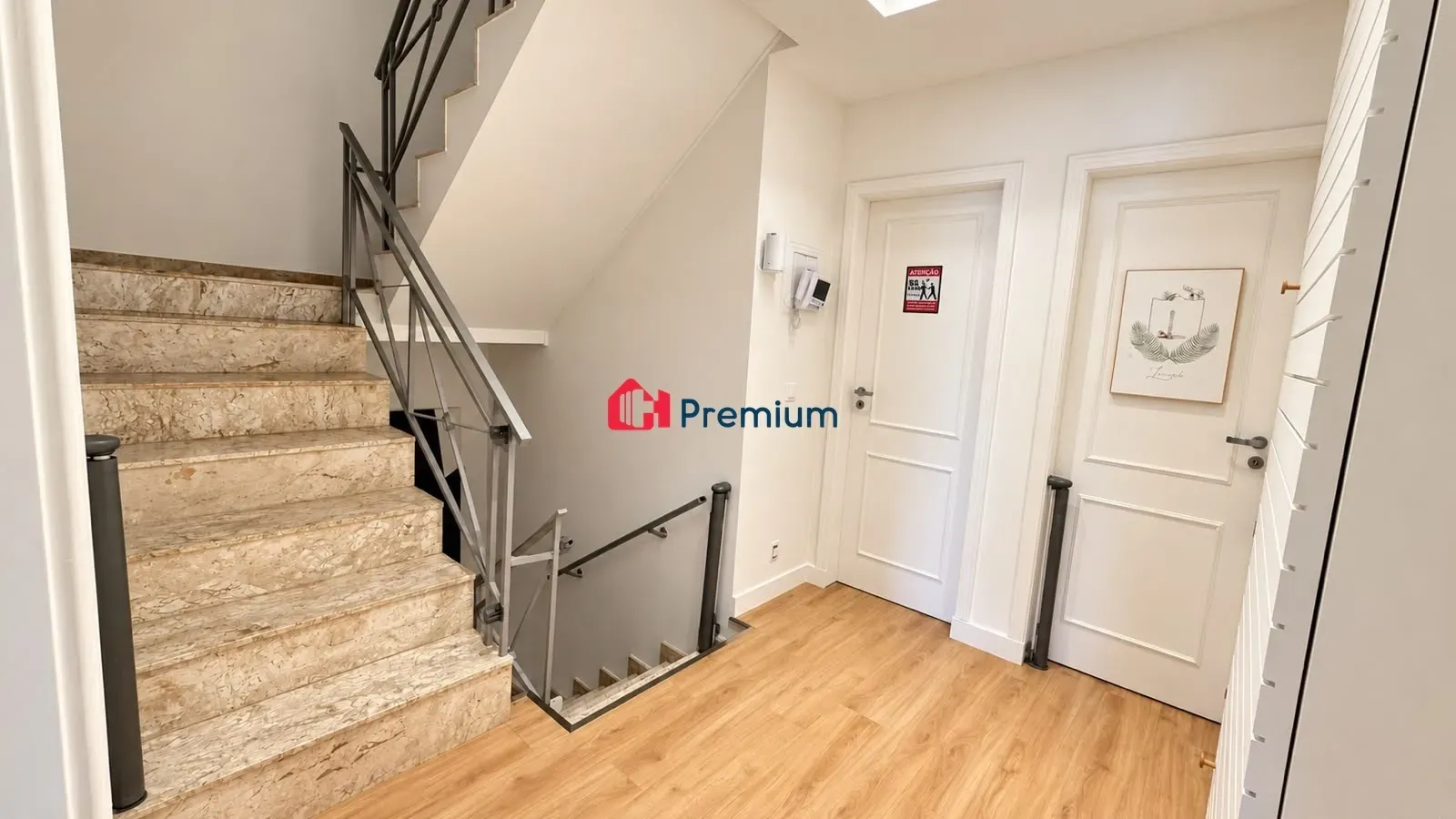 Washing machine in a 5-bedroom house, 350 m² — photo 34