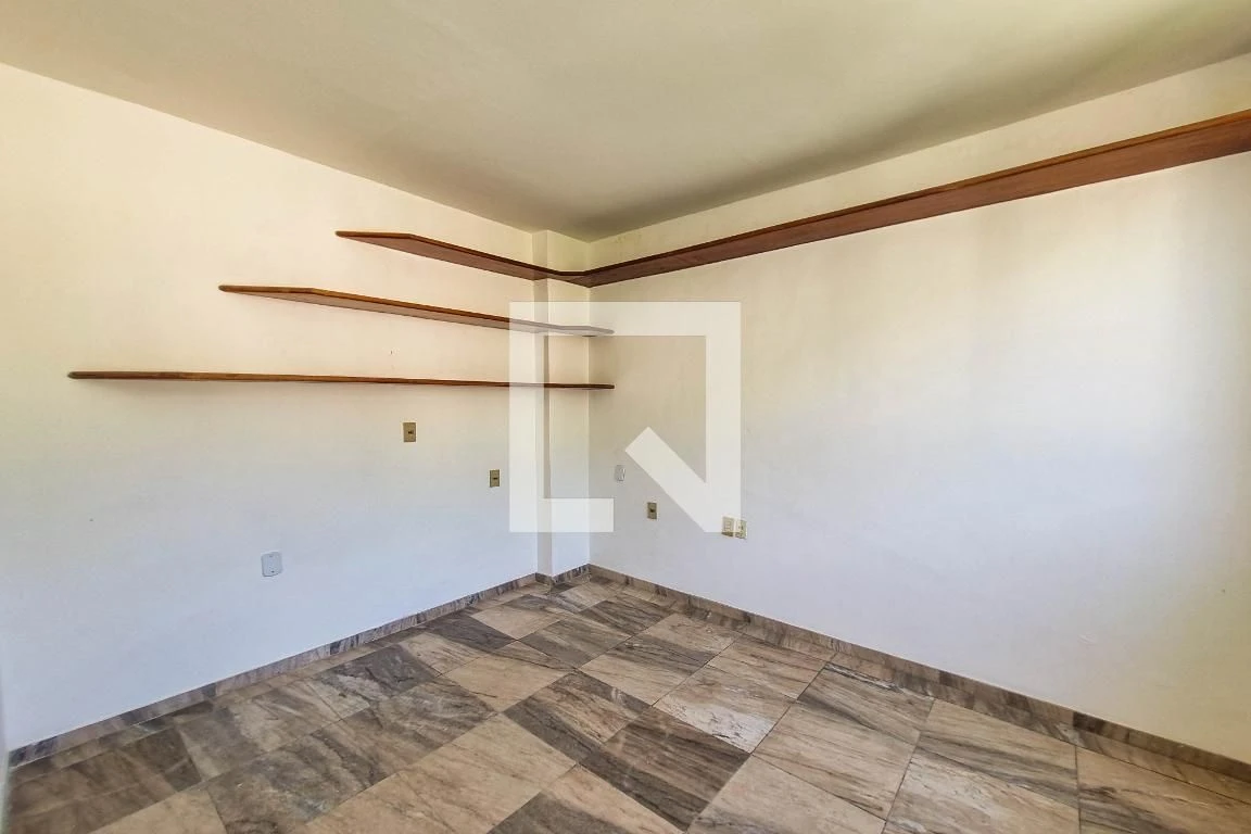 Home office in a 5-bedroom apartment, 127 m² — photo 30
