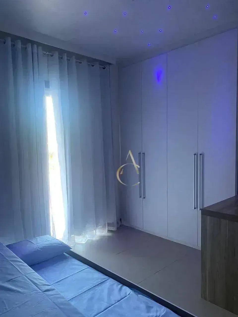 Casa mobiliada com cozinha aberta e fogão a gás — photo 20