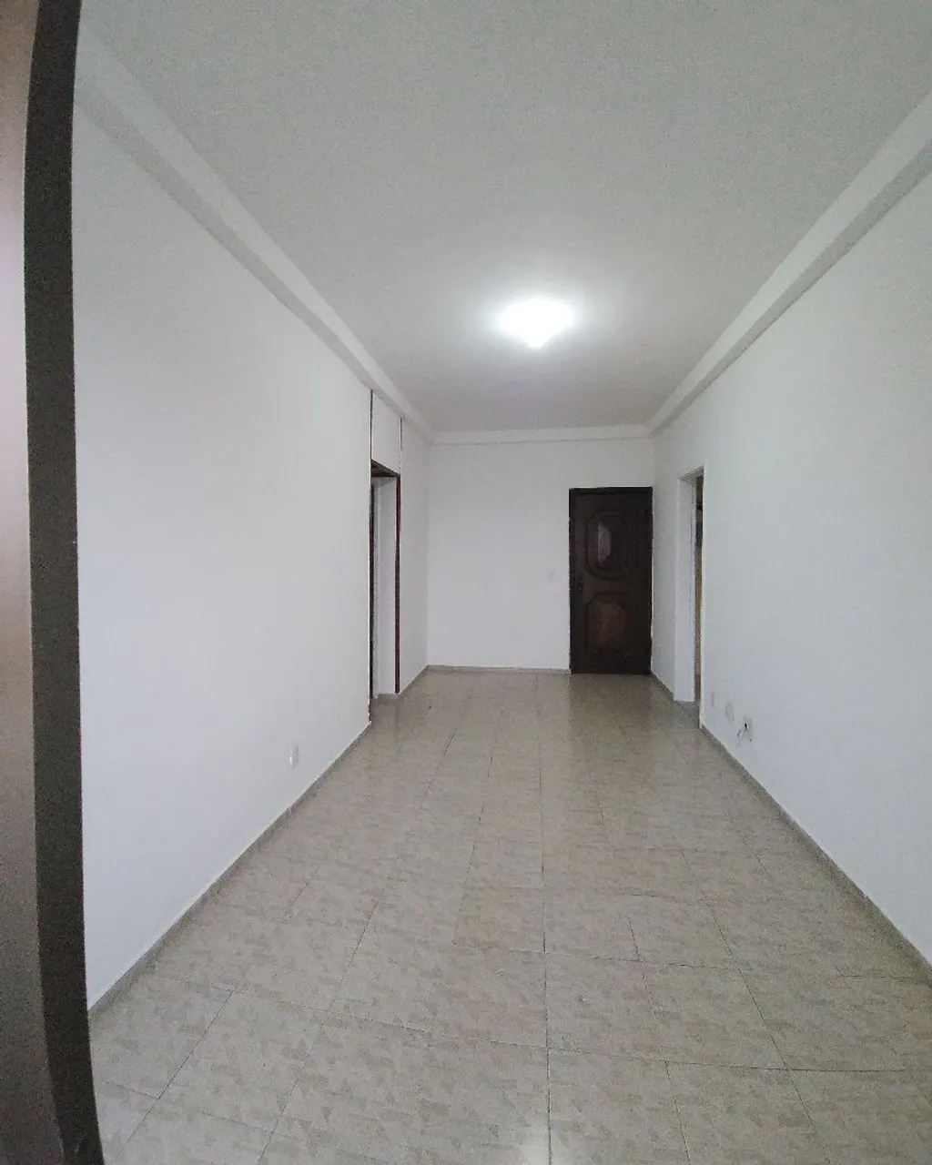 2-bedroom apartment in a building with a gym — photo 14