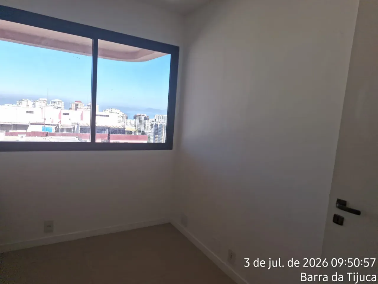 2-bedroom apartment in a building with a gym — photo 20