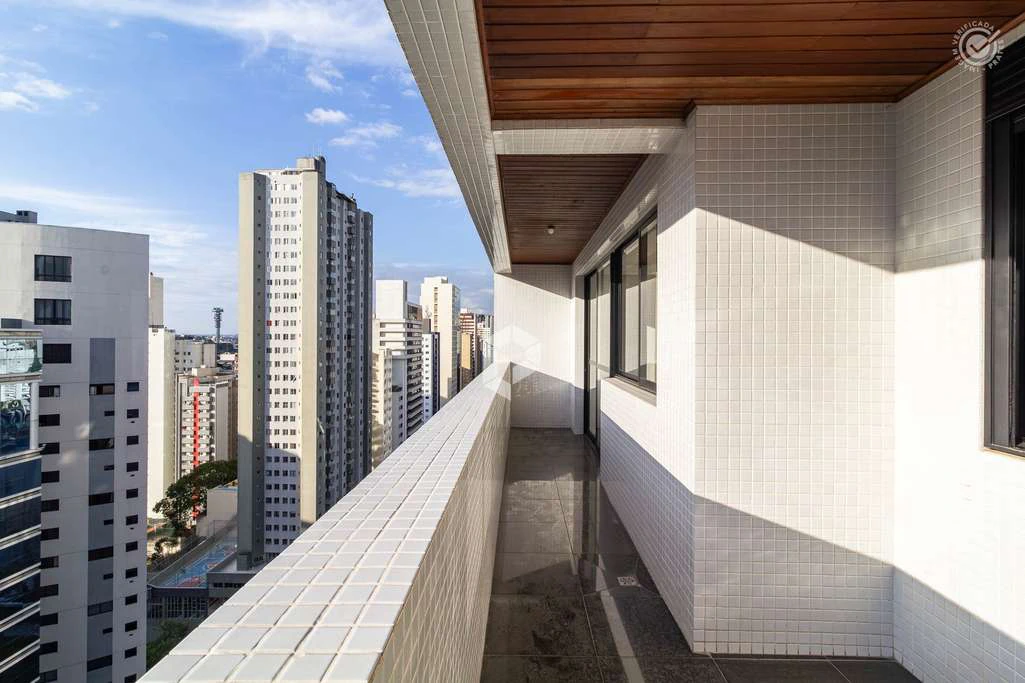 3 en-suite bedroom apartment with balcony and floor-to-ceiling windows — photo 3