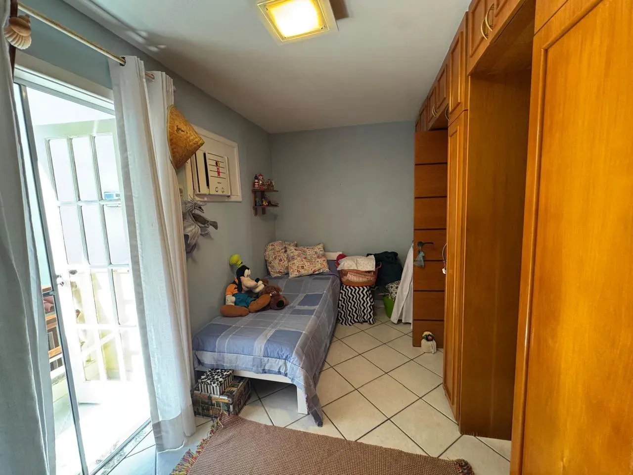 Condo house with 4 bedrooms and a closed kitchen — photo 25