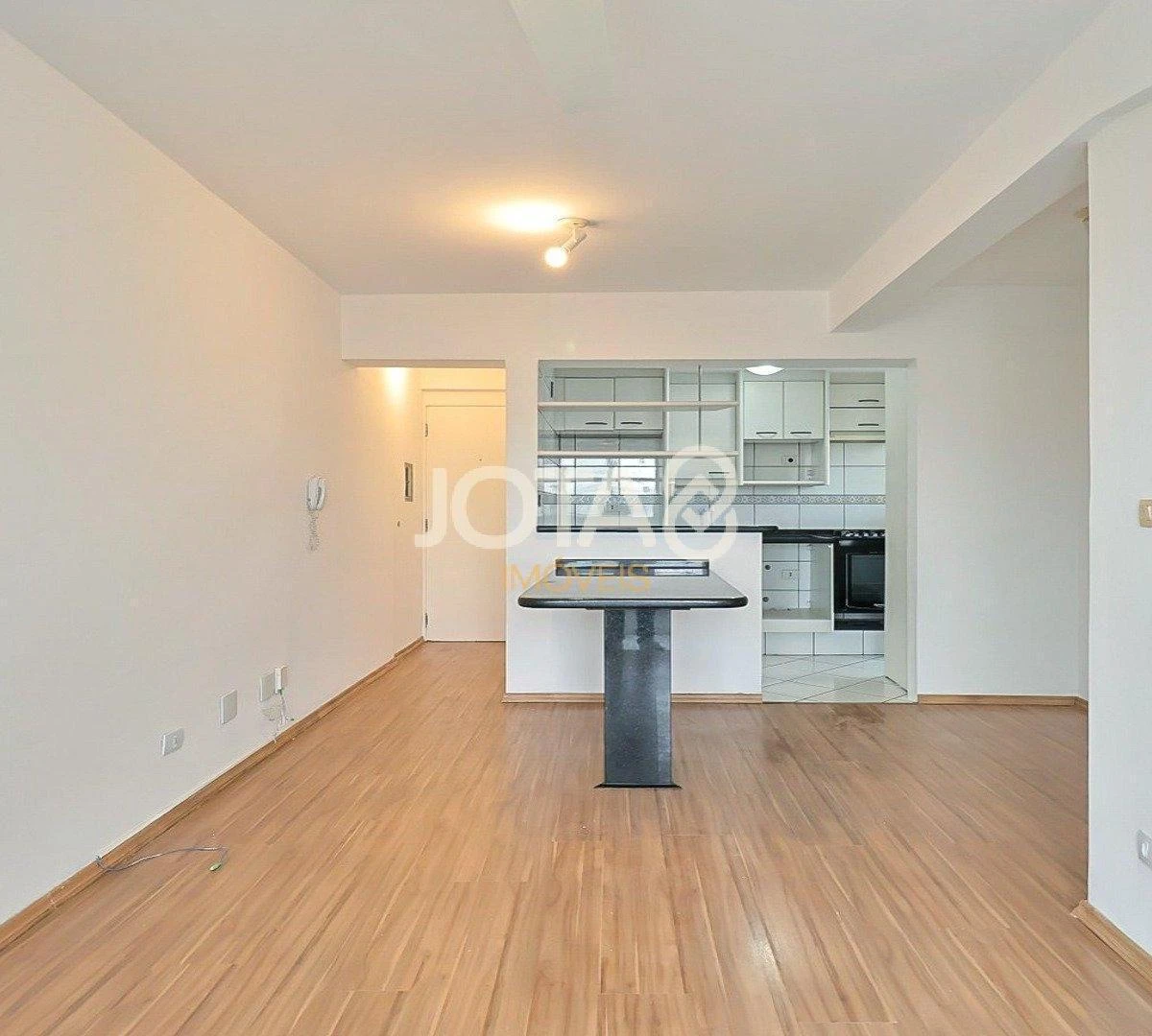 Unfurnished 1-bedroom apartment with 81 m² and parking — photo 6