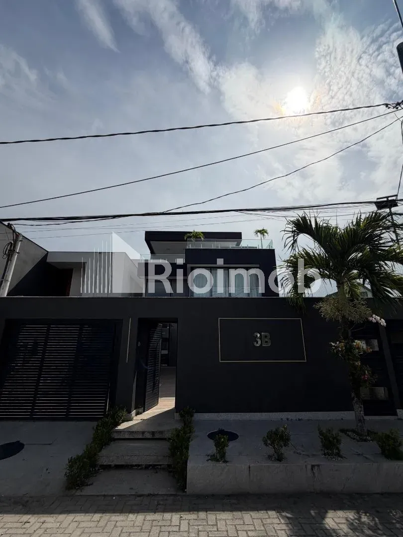 5-bedroom house with a bathtub in Rio de Janeiro — photo 9