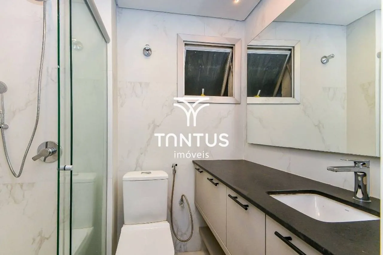 2-bedroom apartment with a home office in Curitiba — photo 20