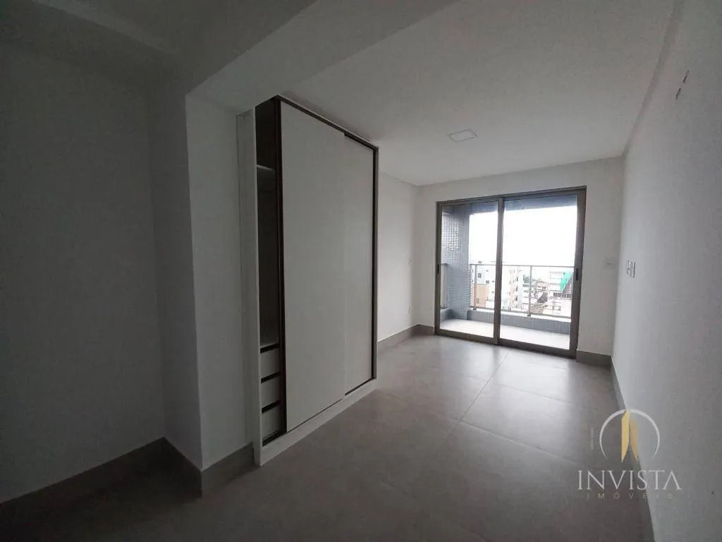 4 en-suite apartment with a balcony, 145 m² — photo 15