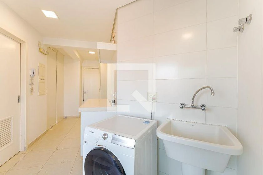 Furnished apartment with 3 en-suite bedrooms and 211 m² — photo 15