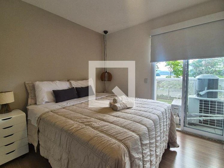 Furnished apartment, 80 m², with a water view — photo 32