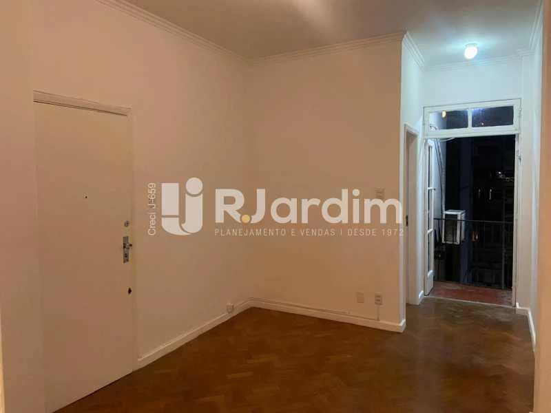 Apartamento de 1 quarto com banheira — photo 16