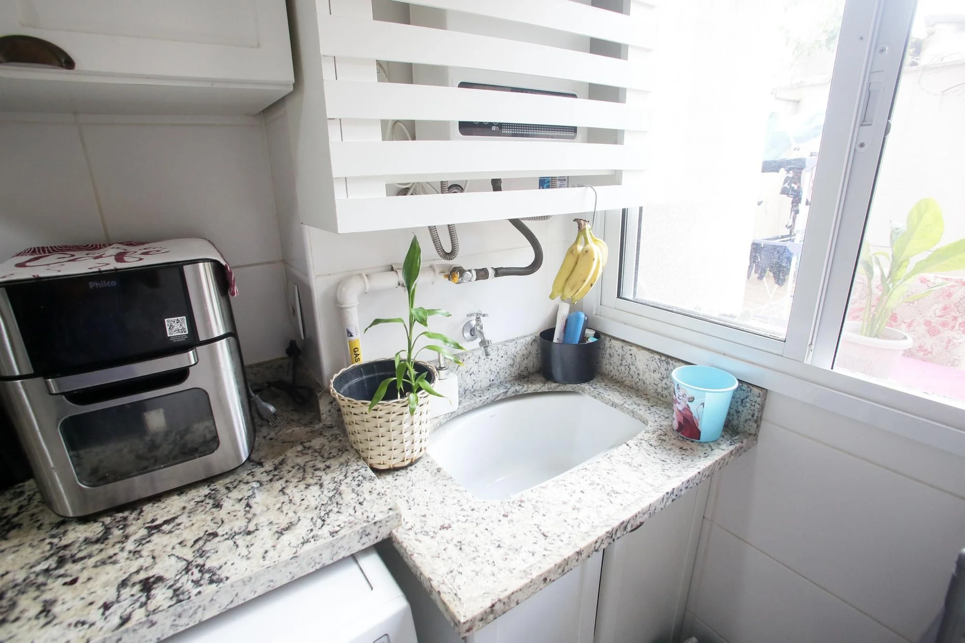 Furnished apartment with 2 bedrooms and open-plan gas kitchen — photo 19