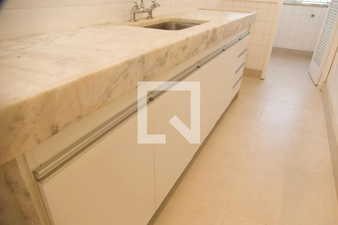 1-bedroom apartment with enclosed kitchen and balcony — photo 34