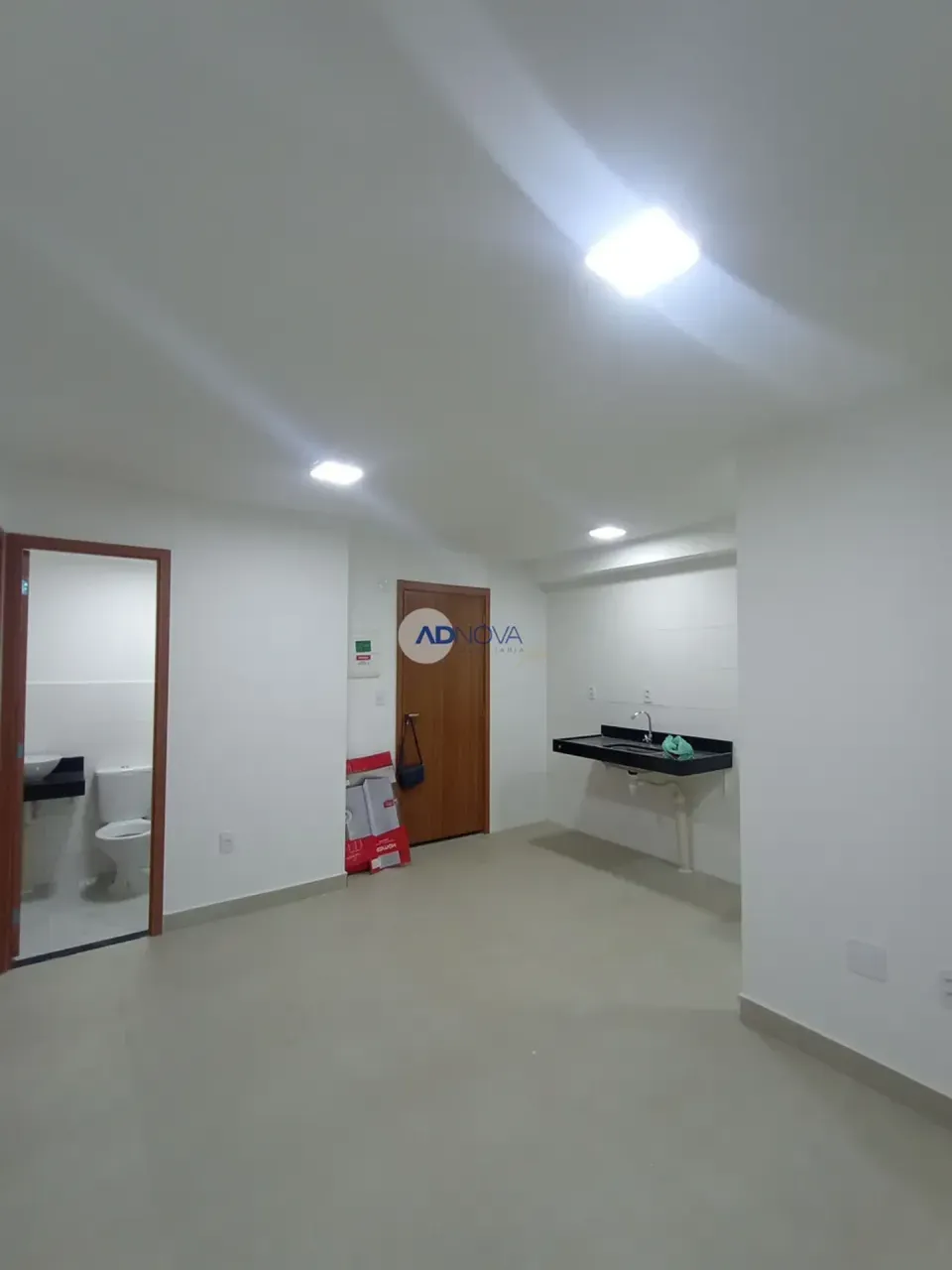 Apartamento de 2 quartos com 40 m² e banheiro moderno