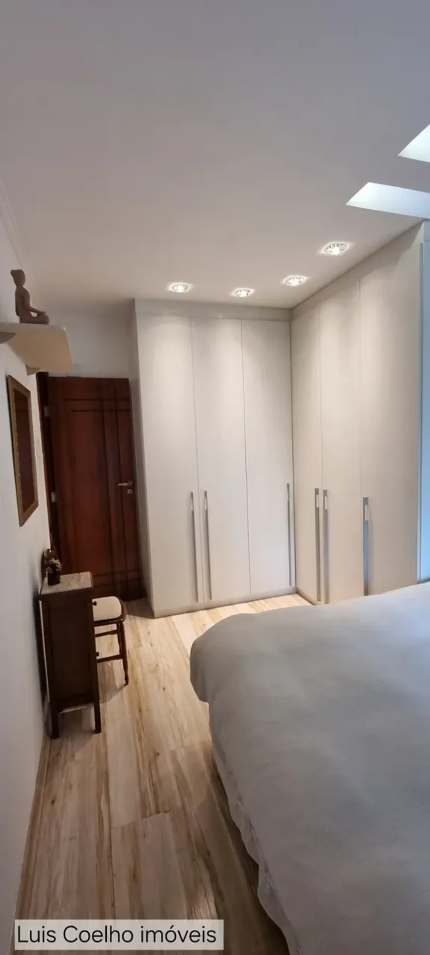 Furnished 65 m² apartment with city view — photo 13