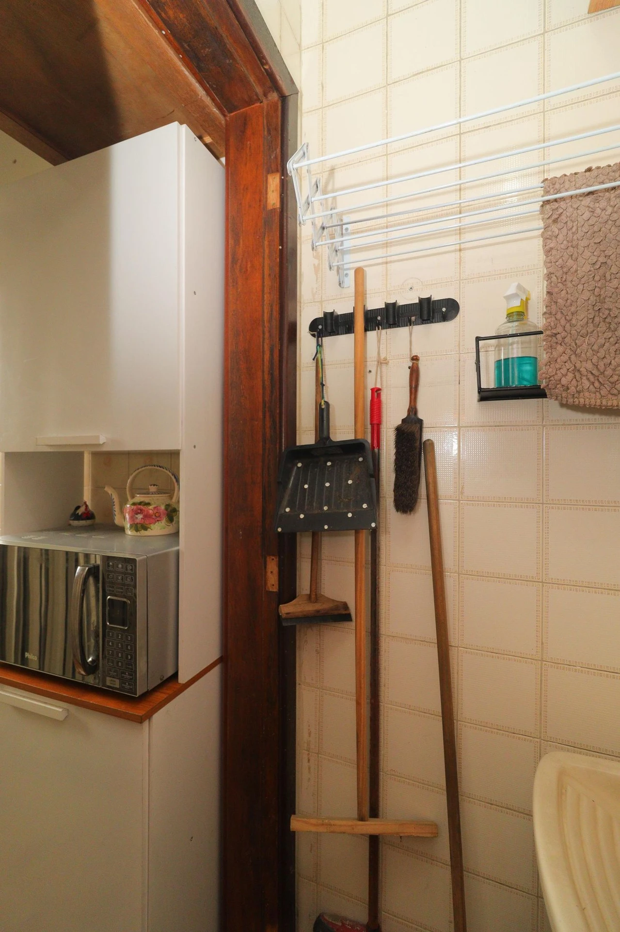 Furnished 3-bedroom apartment with balcony — photo 61