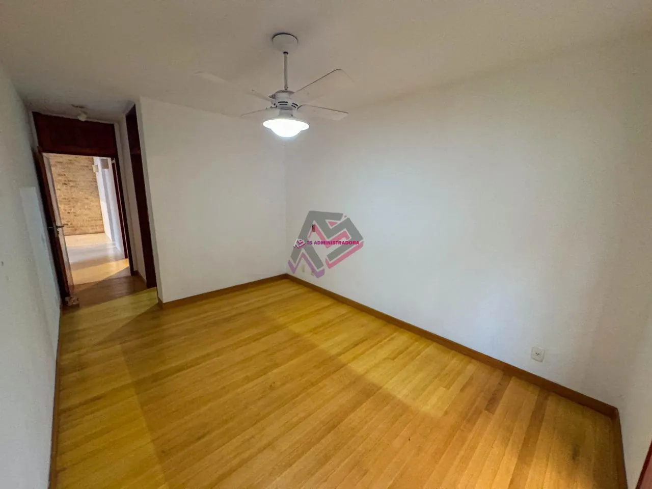 600 m² house with 4 bedrooms and a closed kitchen — photo 17