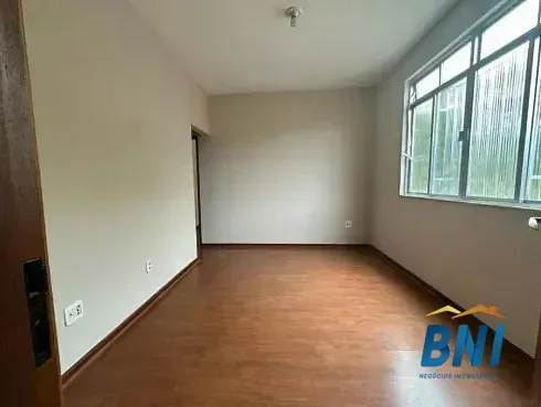 Rental apartment with 2 bedrooms and hardwood floors — photo 6