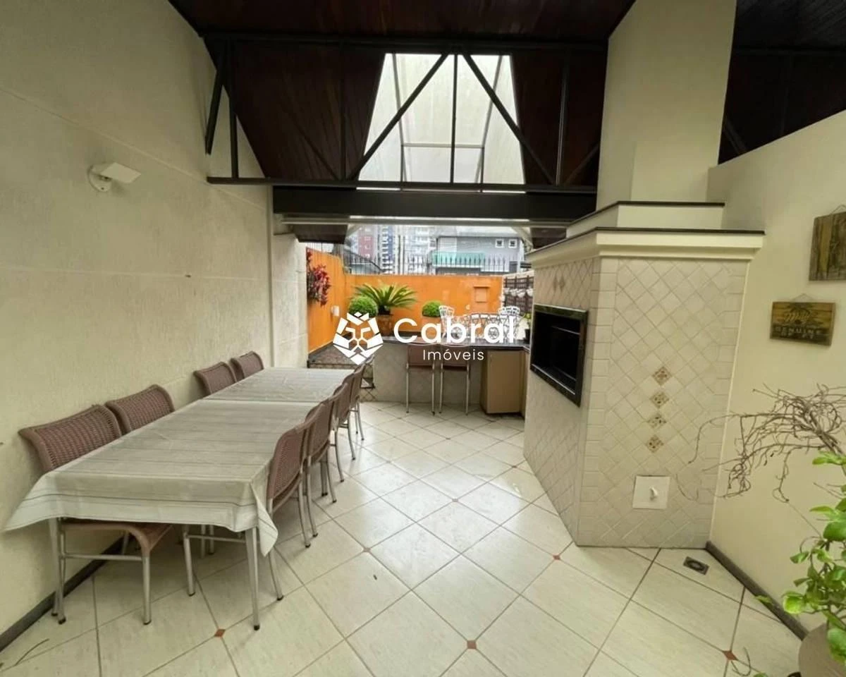 Casa com 3 dormitórios, suíte e jardim privado — photo 41