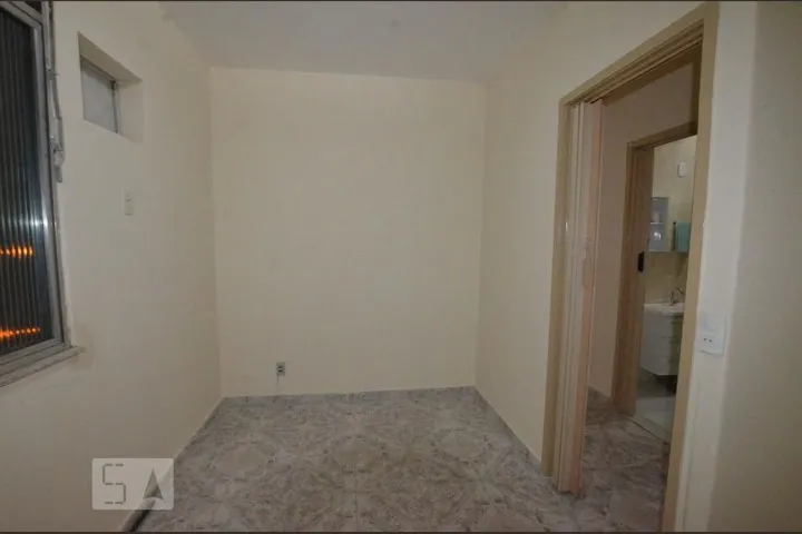2-bedroom apartment in a building with a gym — photo 8