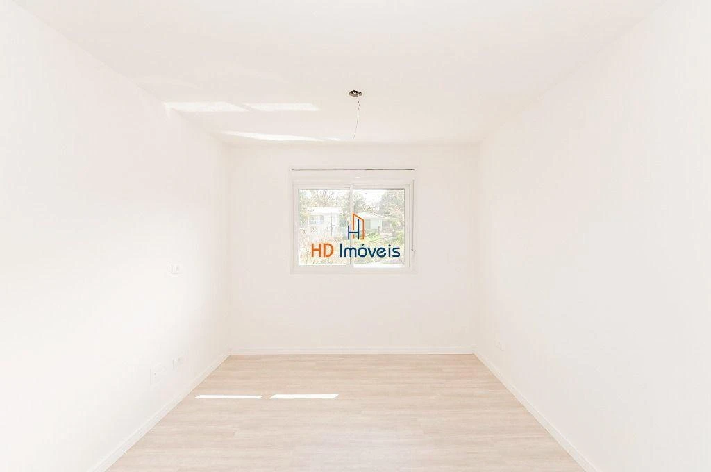 House, 168 m², with a glass-enclosed balcony — photo 9