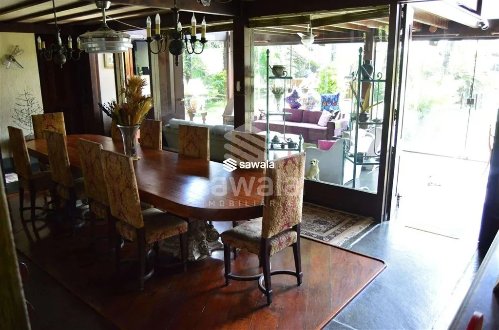 Casa com 4 quartos e 5 banheiros, bem cuidada — photo 22