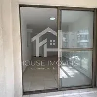 2-bedroom apartment in a building with a tennis court — photo 11